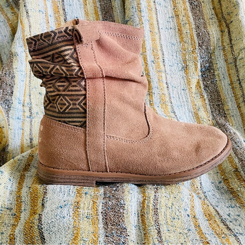 TOMS Tan Suede Kids Ankle Boots